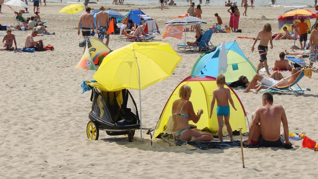 Strand49 Glamping Sint Maartenszee Sint Maartensvlotbrug エクステリア 写真
